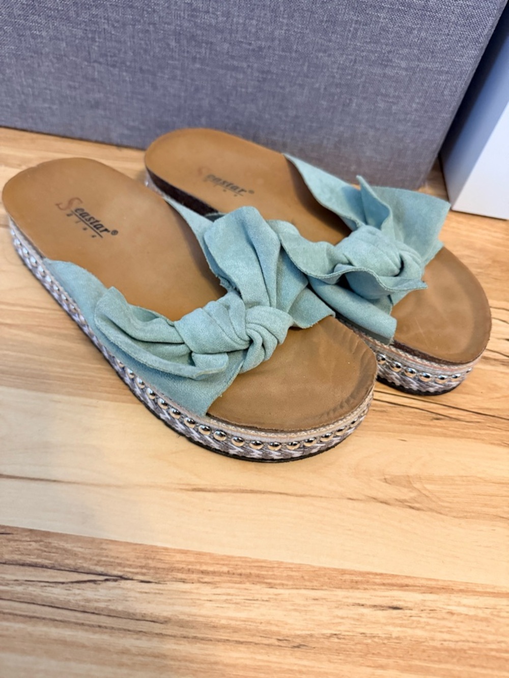 Comfort Slide Sandals with Mint Knot Upper